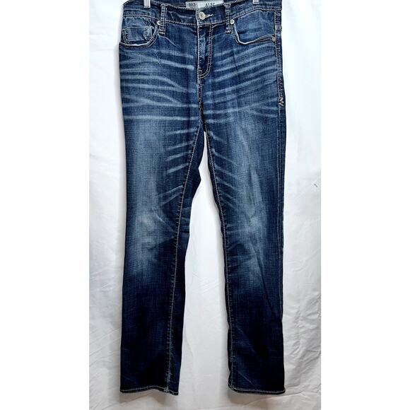 BKE Alec Men's size 28R Medium wash Straight Stretched Whiskered Denim Jeans - Picture 1 of 11